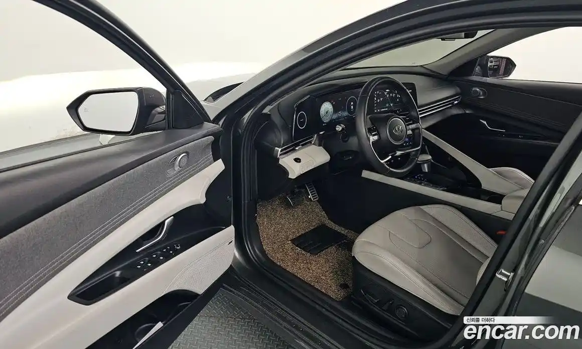 Hyundai Avante 2022 1.6 Автомат в Москве № 814793, фото 11