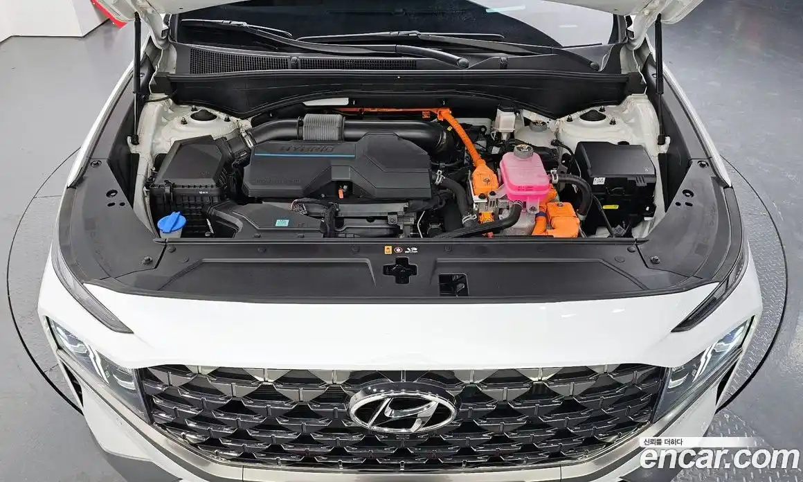 Hyundai Santa Fe 2023 1.6 Автомат в Москве № 814834, фото 5