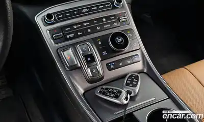 Hyundai Santa Fe 2023 1.6 Автомат в Москве № 814834, миниатюра 8