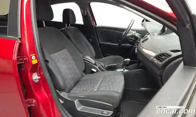 Renault SM3 2015 1.6 гидро в Москве № 814934, миниатюра 11