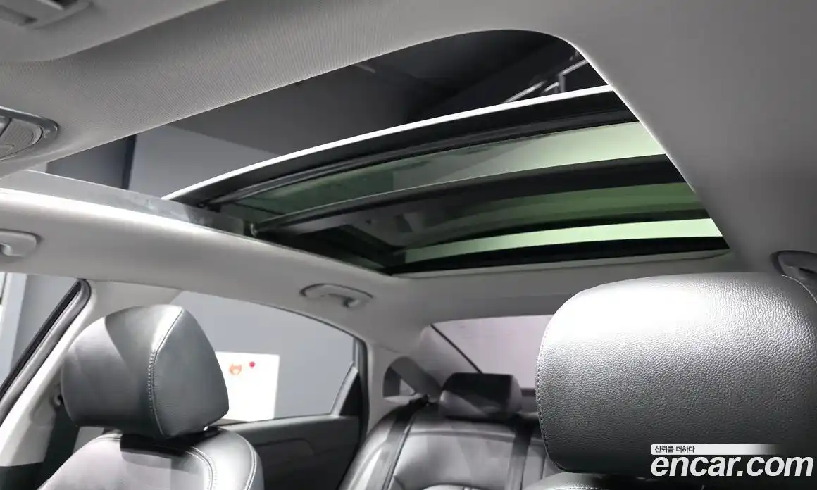 Hyundai Sonata 2019 2.0 Автомат в Москве № 815005, фото 17