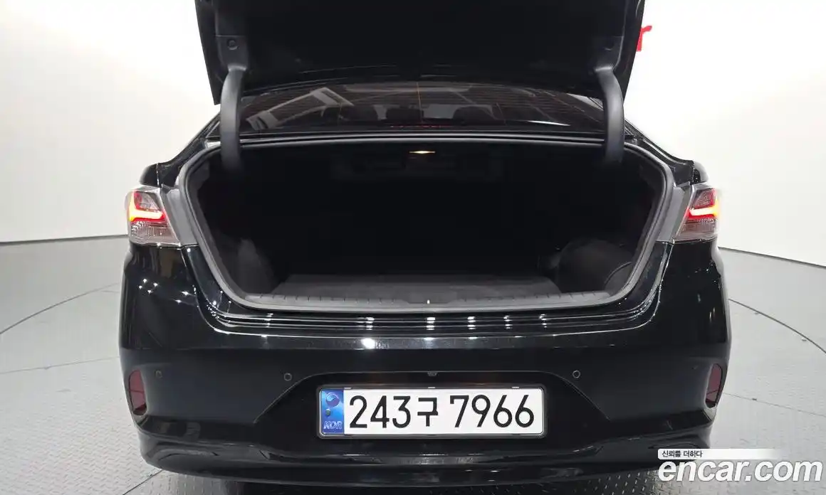 Hyundai Sonata 2019 2.0 Автомат в Москве № 815005, фото 20