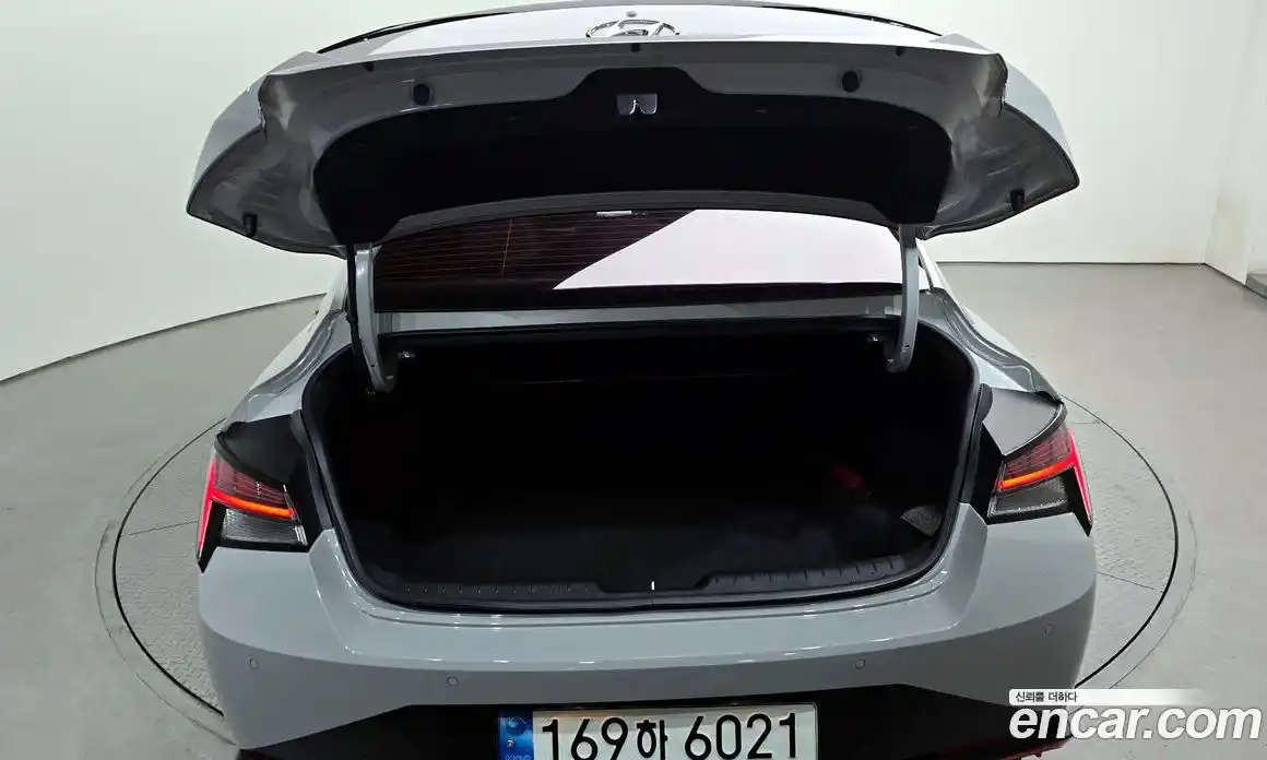 Hyundai Avante 2022 2.0 Автомат в Москве № 815113, фото 20