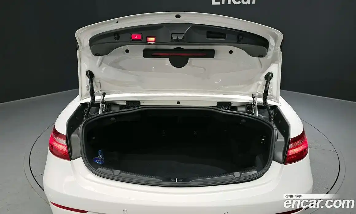 Mercedes-Benz E-Class 2018 1.9 Автомат в Москве № 815122, фото 20