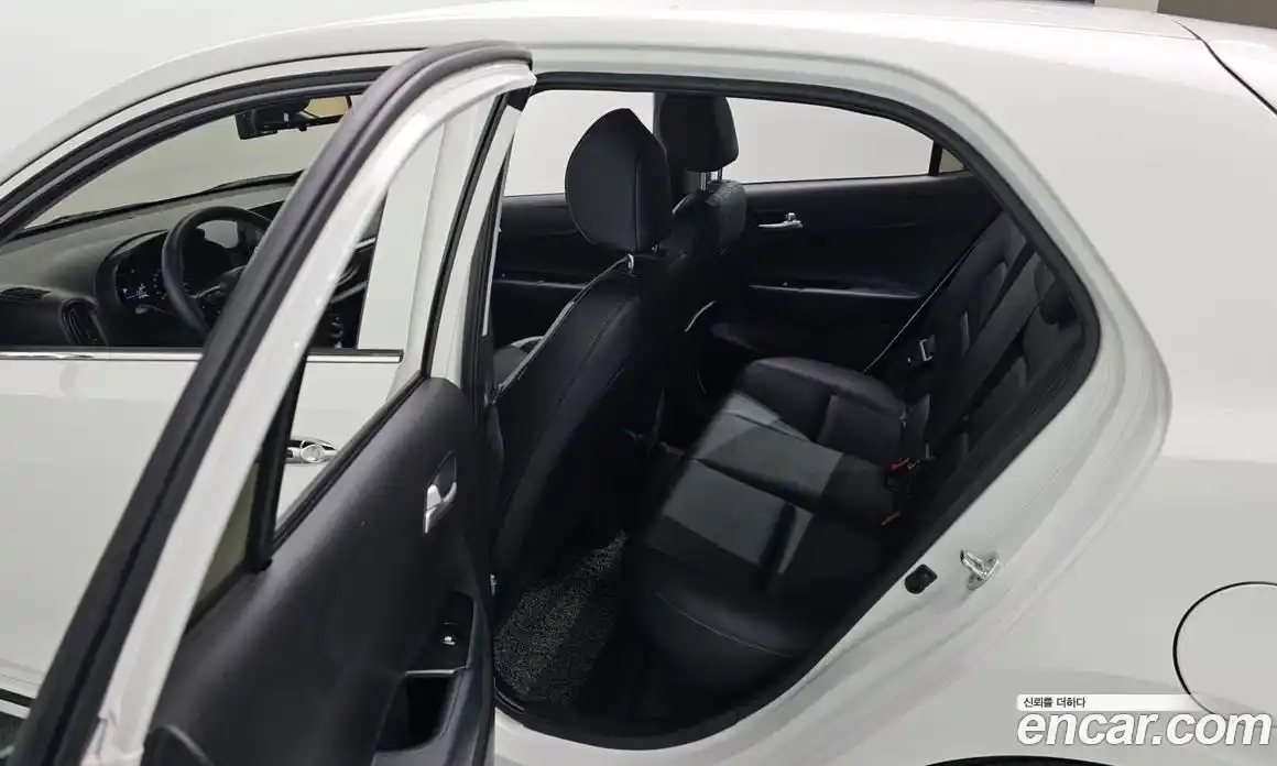 Kia Morning 2022 1.0 Автомат в Москве № 816116, фото 13