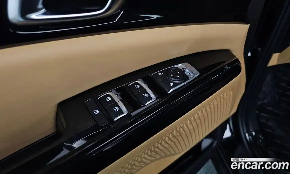 Kia Canival 2023 3.5 Автомат в Москве № 816182, фото 17