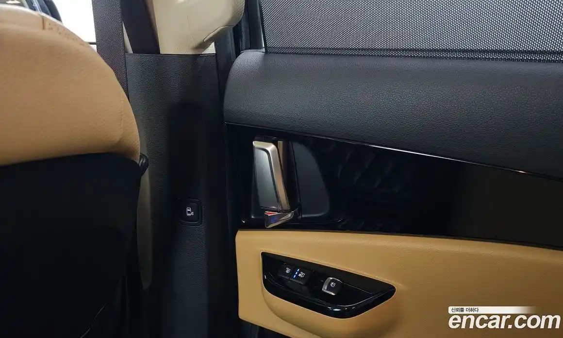 Kia Canival 2023 3.5 Автомат в Москве № 816182, фото 18