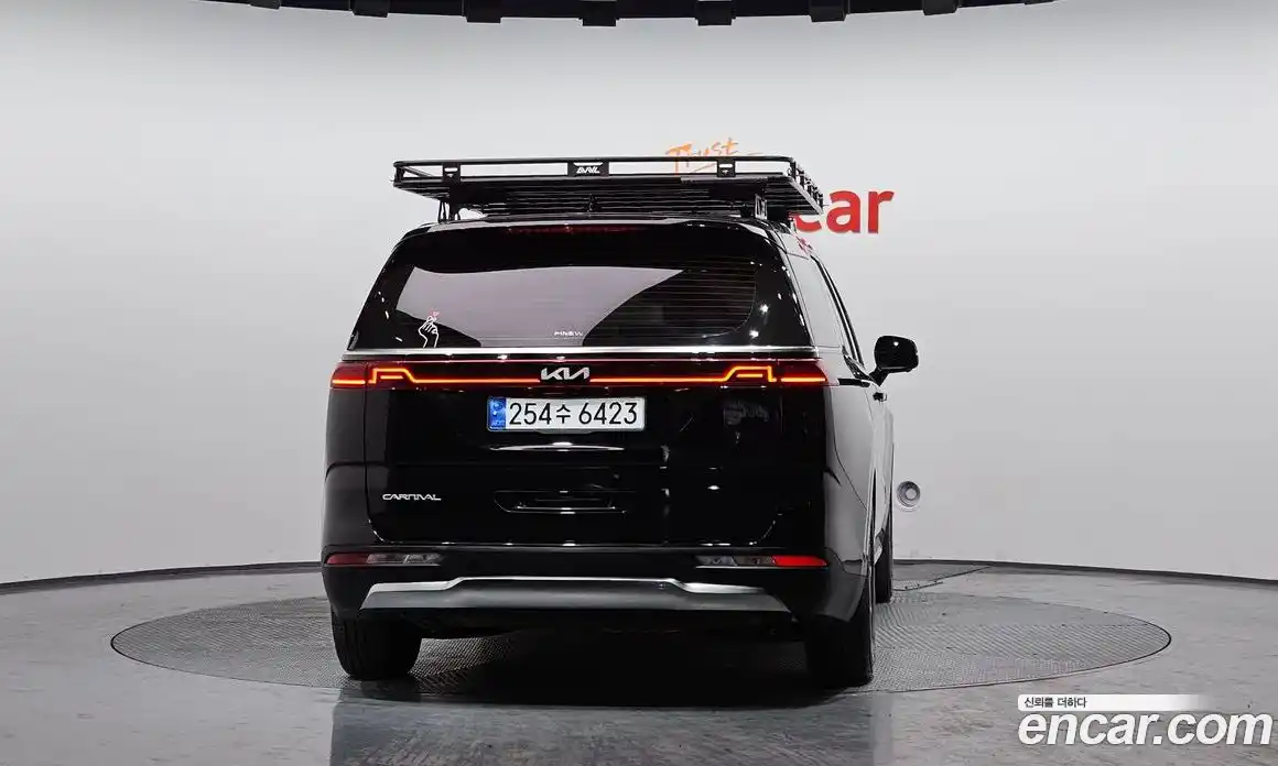 Kia Canival 2023 3.5 Автомат в Москве № 816182, фото 4