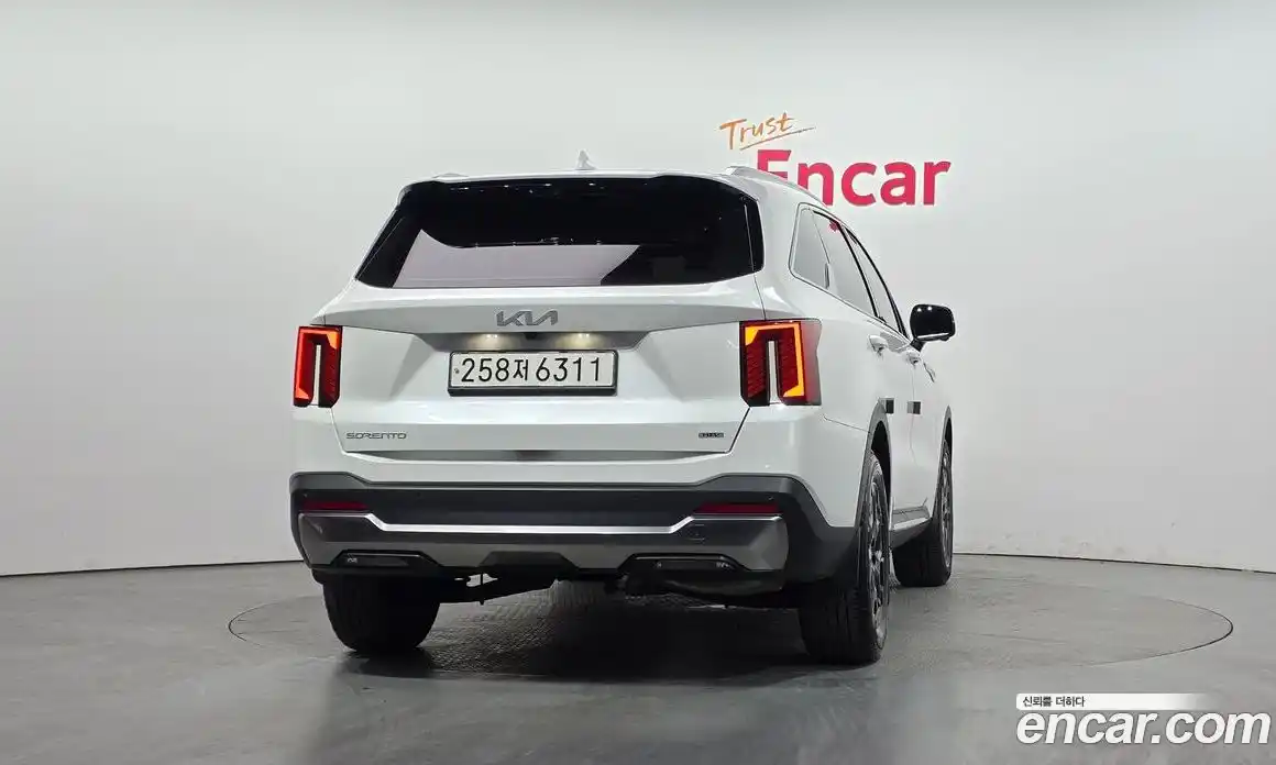 Kia Sorento 2023 1.6 Автомат в Москве № 816277, фото 4