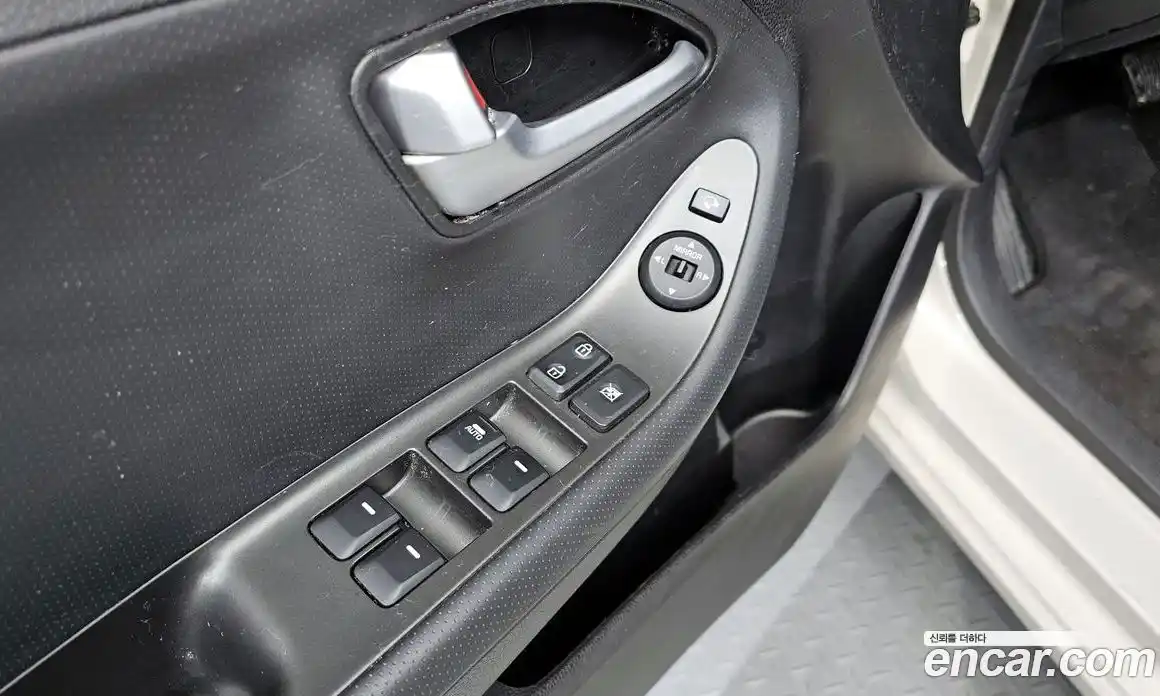 Kia Morning 2015 1.0 Автомат в Москве № 816362, фото 14