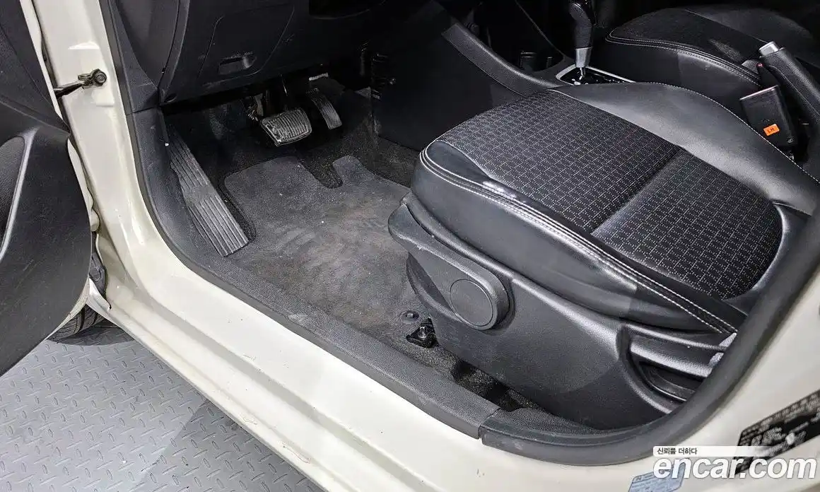 Kia Morning 2015 1.0 Автомат в Москве № 816362, фото 15