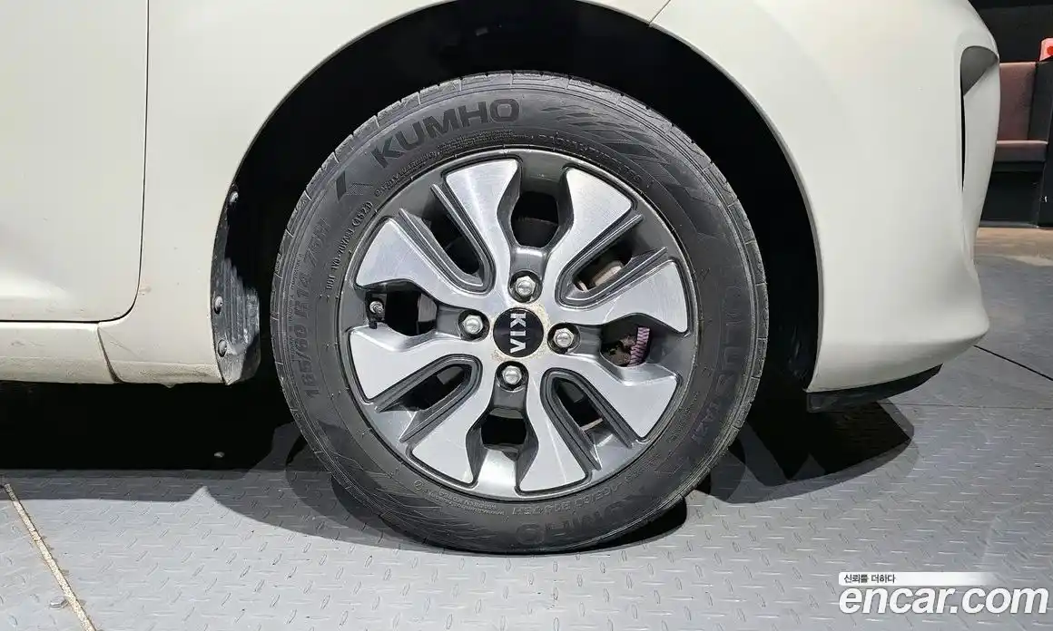 Kia Morning 2015 1.0 Автомат в Москве № 816362, фото 5