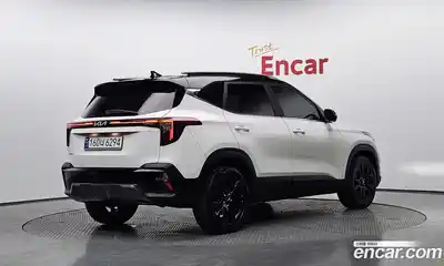 Kia Seltos 2023 1.6 Автомат в Москве № 816439, миниатюра 2