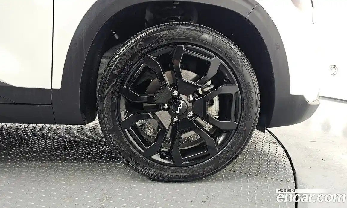 Kia Seltos 2023 1.6 Автомат в Москве № 816439, фото 5