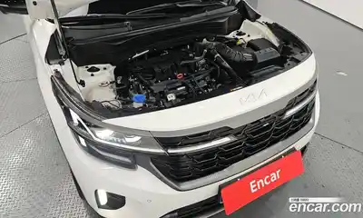 Kia Seltos 2023 1.6 Автомат в Москве № 816439, миниатюра 6