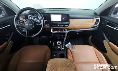 Kia Seltos 2023 1.6 Автомат в Москве № 816439, миниатюра 7