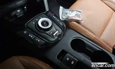 Kia Seltos 2023 1.6 Автомат в Москве № 816439, миниатюра 9