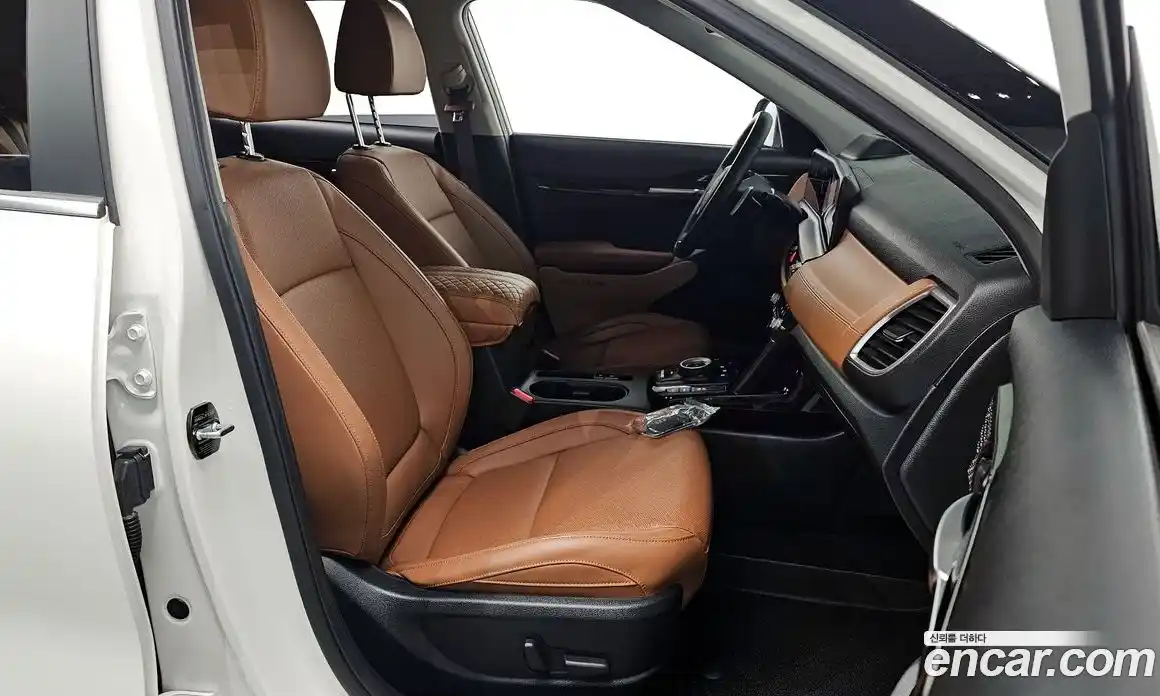 Kia Seltos 2023 1.6 Автомат в Москве № 816439, фото 10