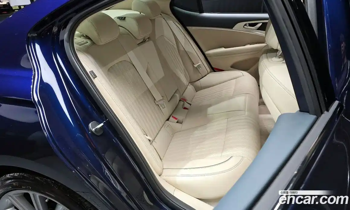 Genesis G70 2024 2.5 Автомат в Москве № 817165, фото 12