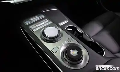 Genesis GV70 2023 2.5 Автомат в Москве № 817210, миниатюра 9