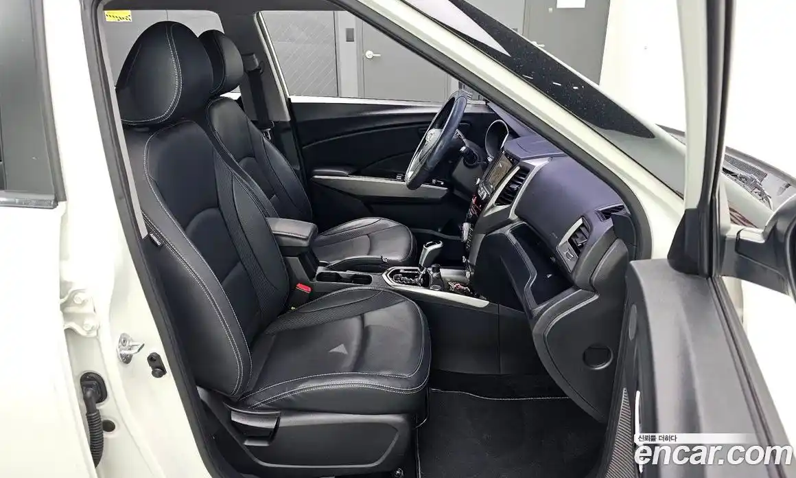 SsangYong TIBOLI 2016 1.6 Автомат в Москве № 818477, фото 12