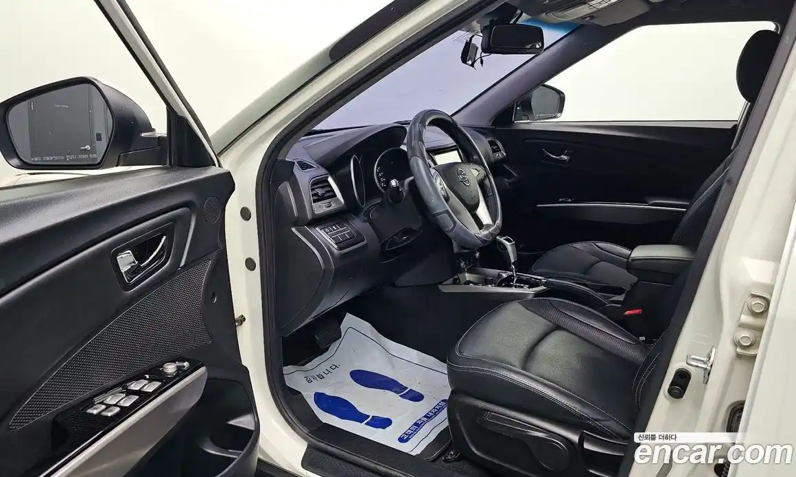 SsangYong TIBOLI 2016 1.6 Автомат в Москве № 818477, фото 10