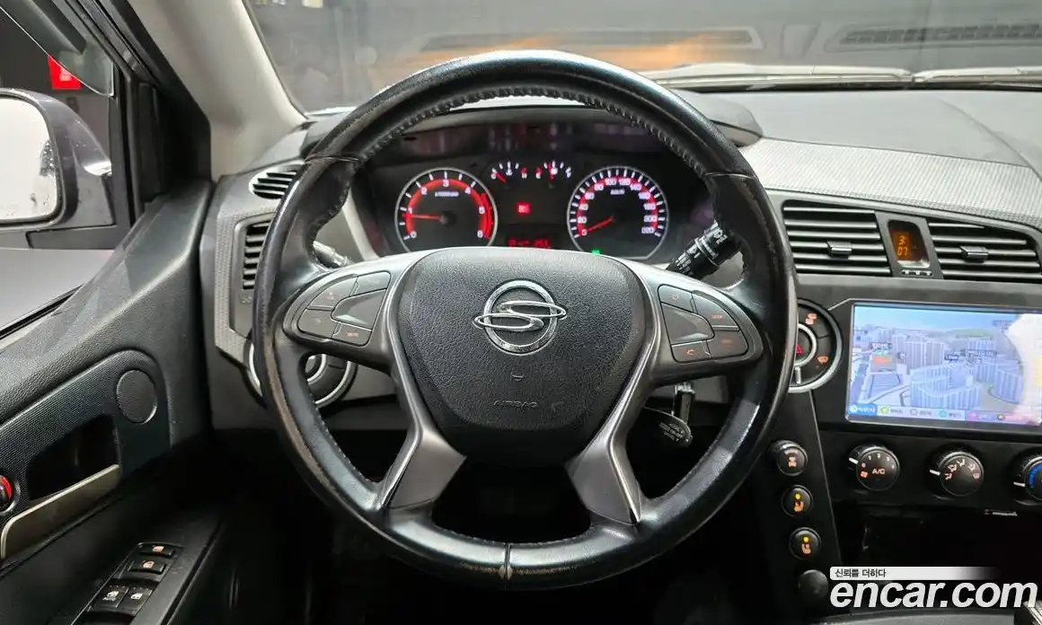 SsangYong Korando 2015 2.0 Автомат в Москве № 818568, фото 13