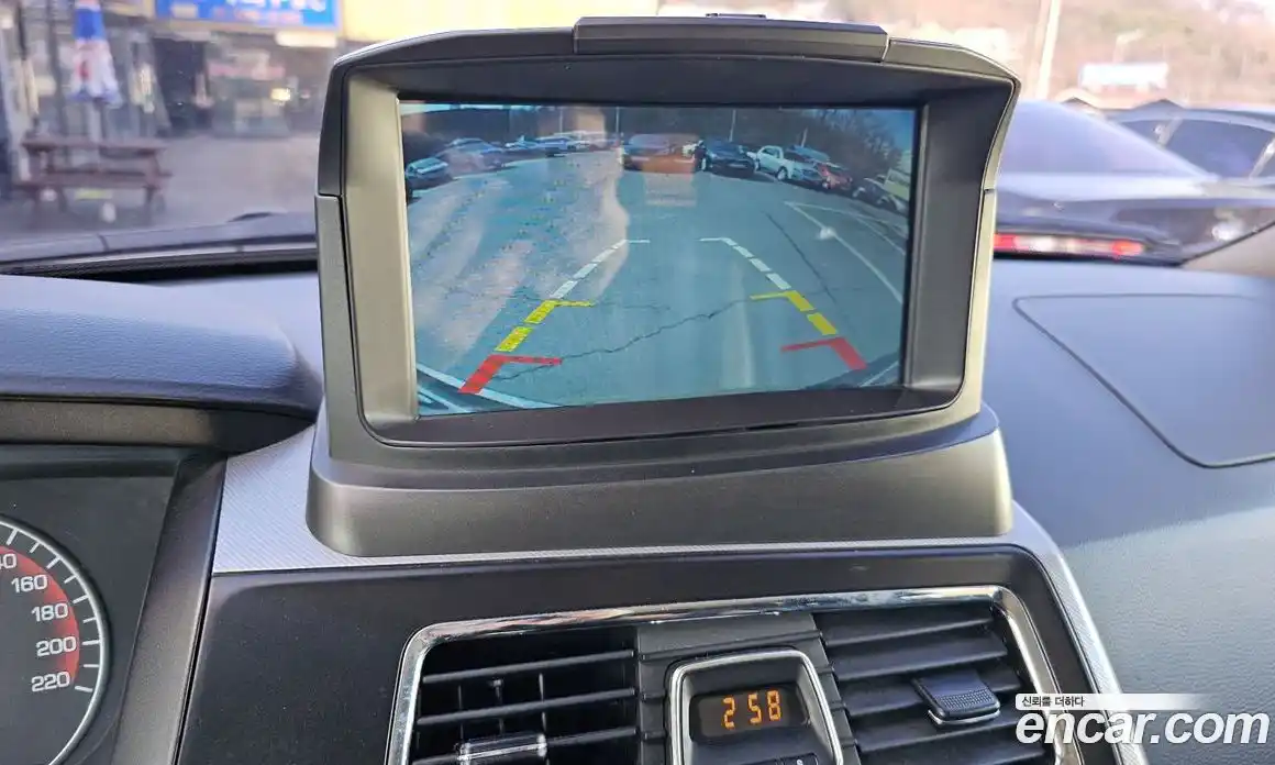 SsangYong Korando 2016 2.0 Автомат в Москве № 818746, фото 15