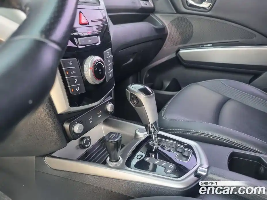 SsangYong TIBOLI 2015 1.6 Автомат в Москве № 818927, фото 7