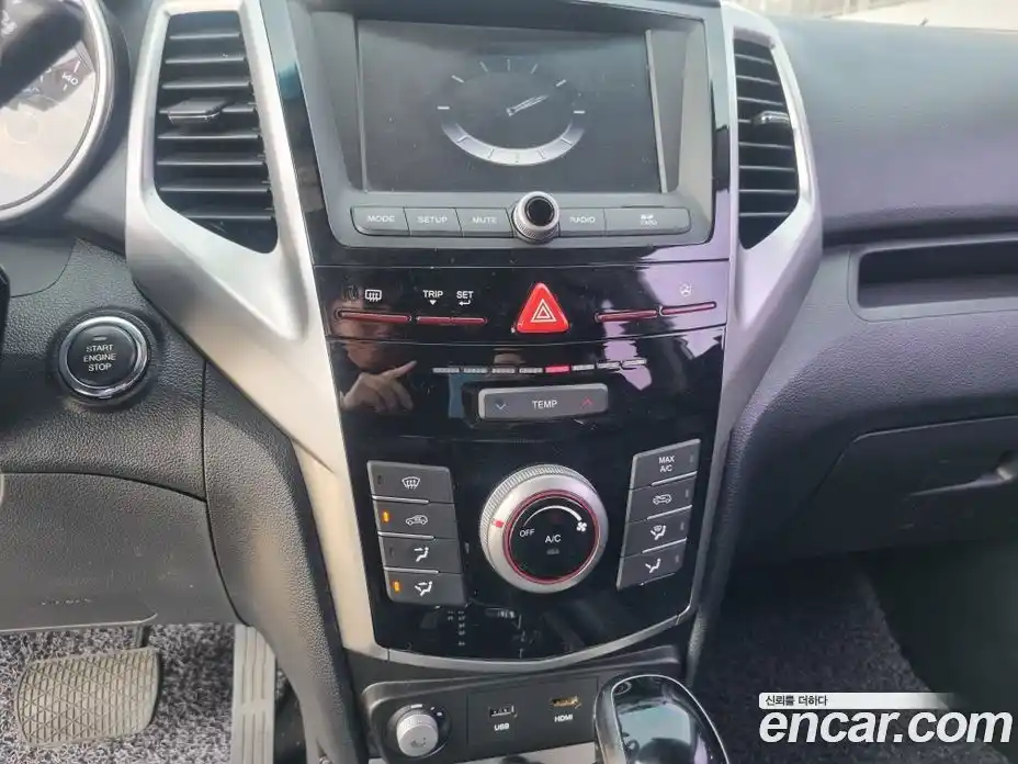 SsangYong TIBOLI 2015 1.6 Автомат в Москве № 818927, фото 8