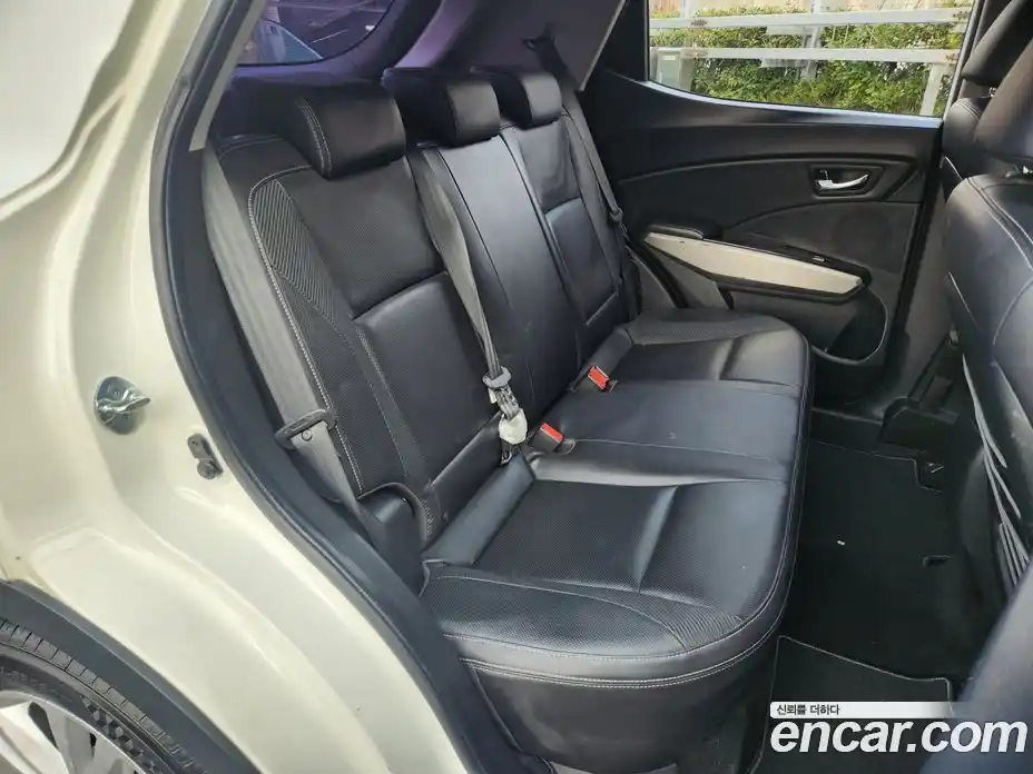 SsangYong TIBOLI 2015 1.6 Автомат в Москве № 818998, фото 16