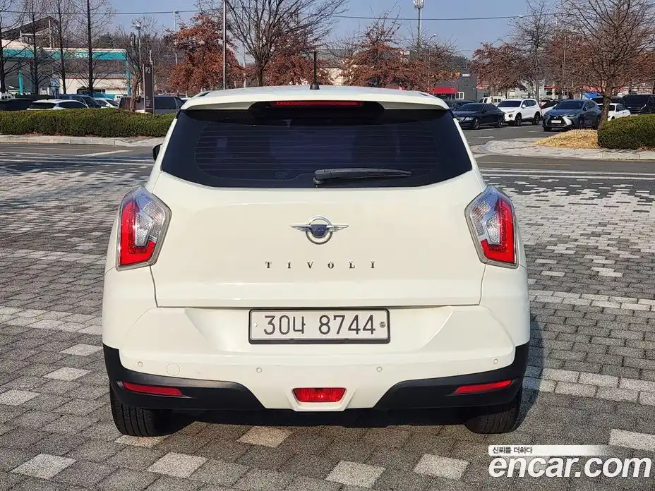 SsangYong TIBOLI 2015 1.6 Автомат в Москве № 818998, фото 3