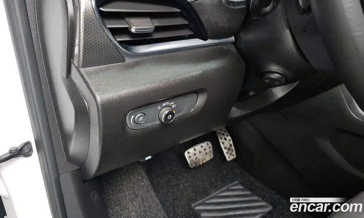 Chevrolet Traverse 2023 3.6 Автомат в Москве № 819364, фото 18