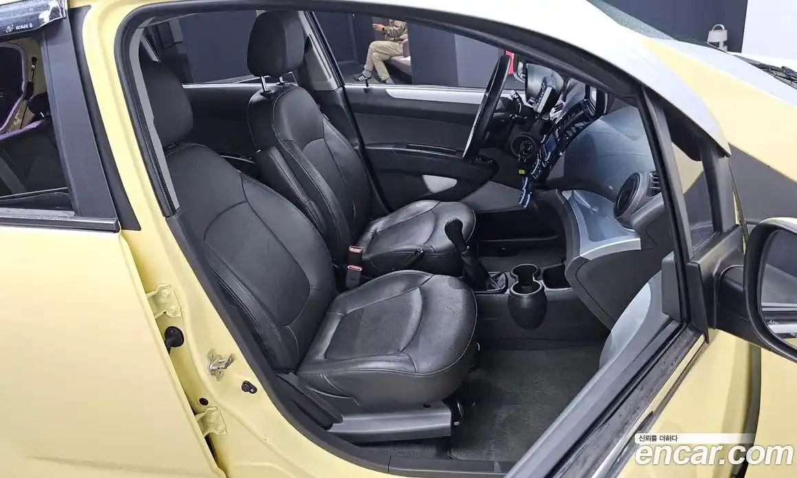 Chevrolet Spark 2013 1.0 Механическая в Москве № 819784, фото 13