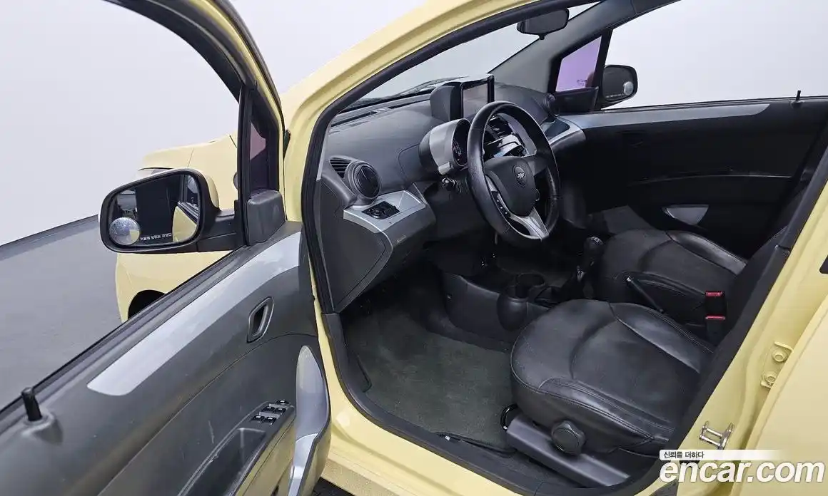 Chevrolet Spark 2013 1.0 Механическая в Москве № 819784, фото 10