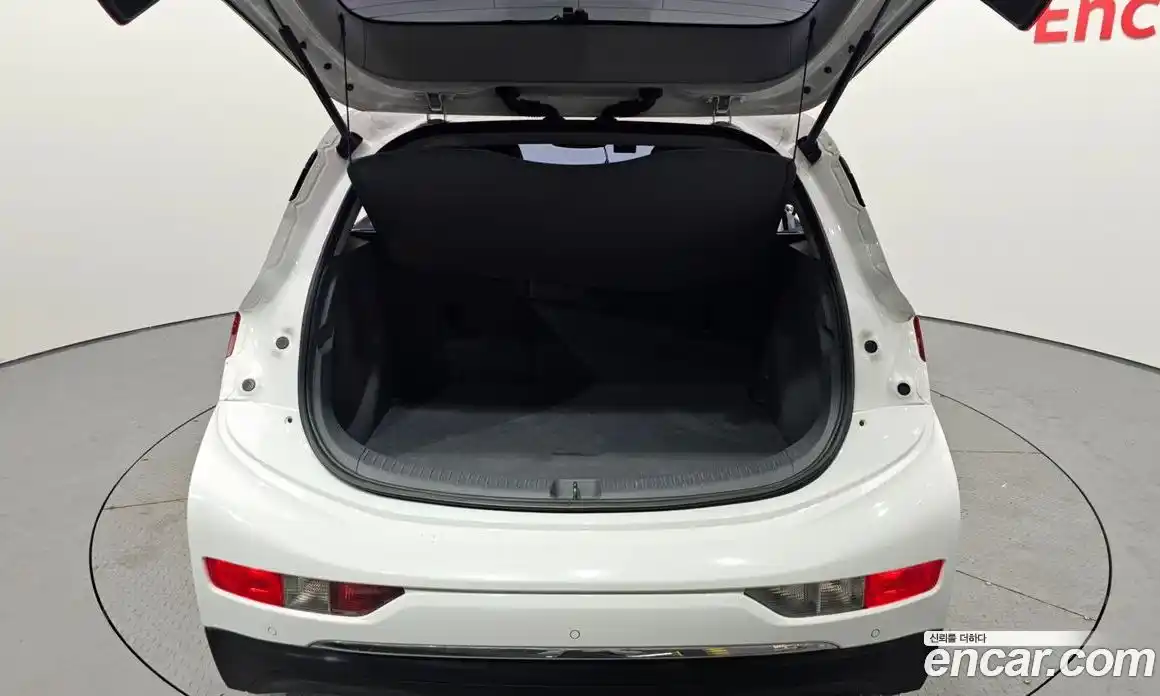 Chevrolet Bolt EV 2018 0.1 Автомат в Москве № 819892, фото 20