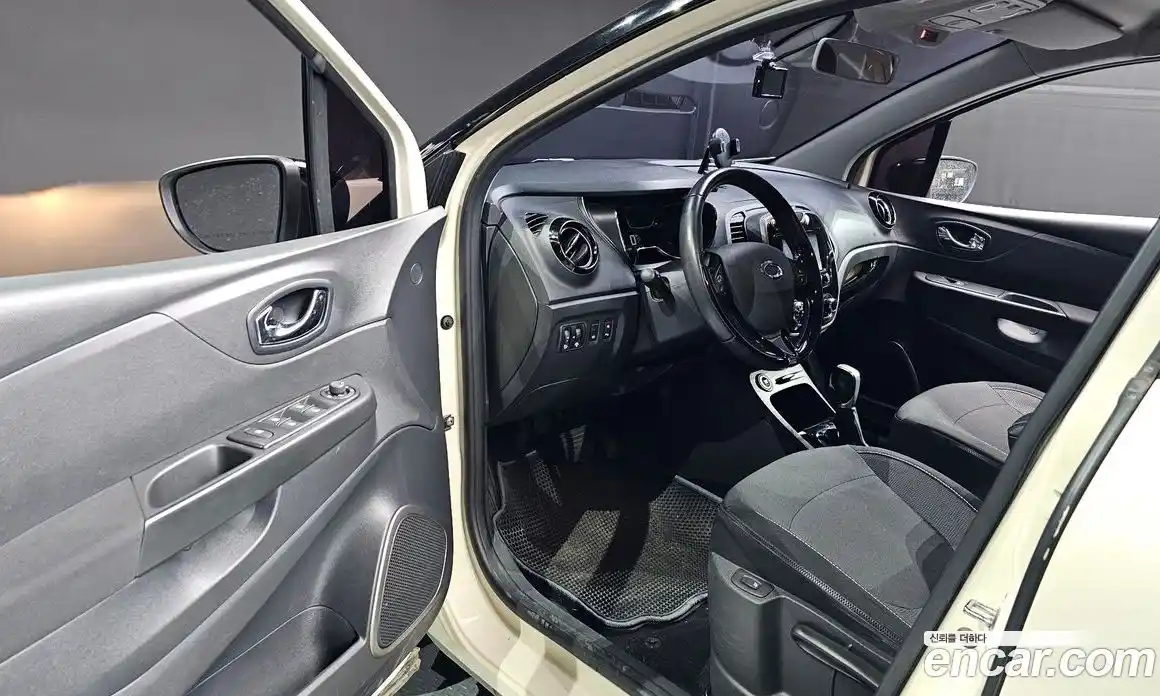 Renault QM3 2017 1.5 гидро в Москве, фото 12