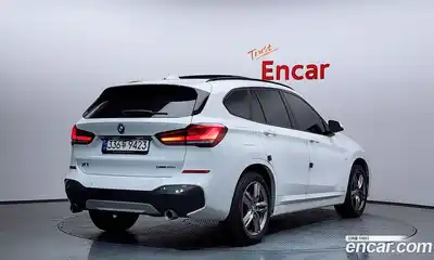 BMW X1 2021 2.0 Автомат в Москве № 821025, миниатюра 2