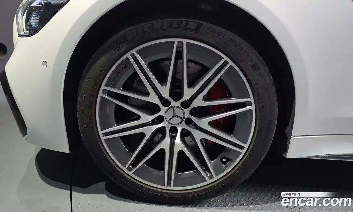 Mercedes-Benz AMG GT 2024 3.0 Автомат в Москве № 821846, фото 4