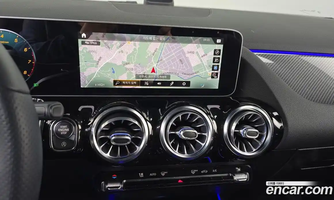 Mercedes-Benz GLA-Class 2020 2.0 Автомат в Москве № 822030, фото 14