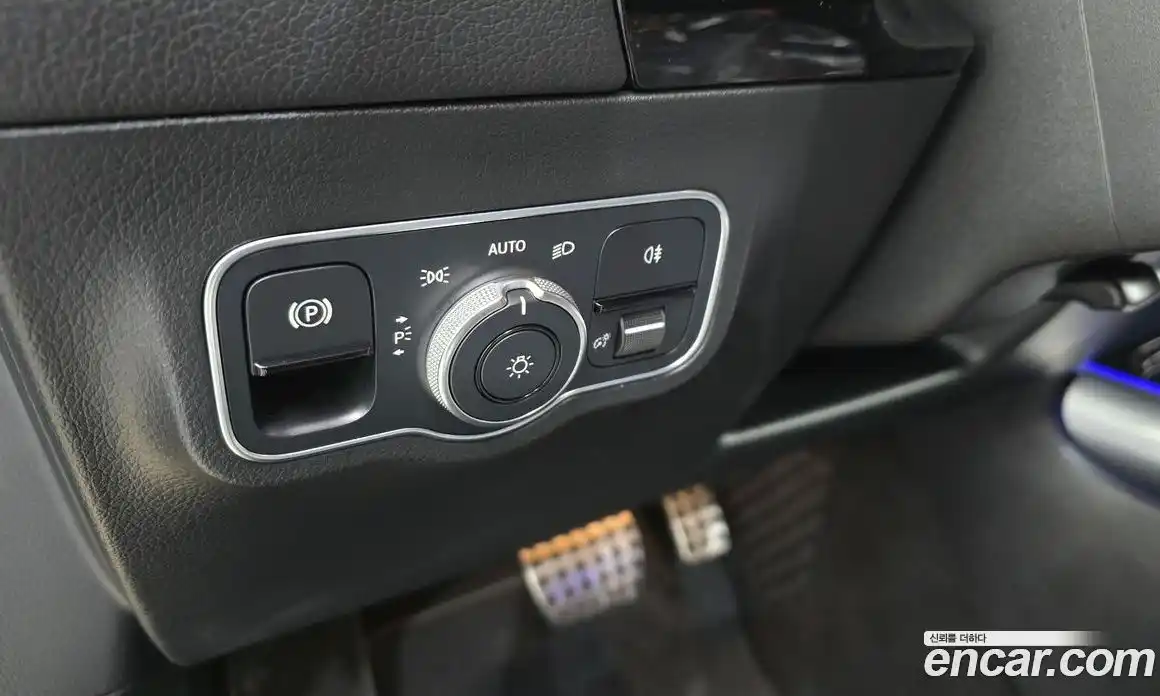 Mercedes-Benz GLA-Class 2020 2.0 Автомат в Москве № 822030, фото 17