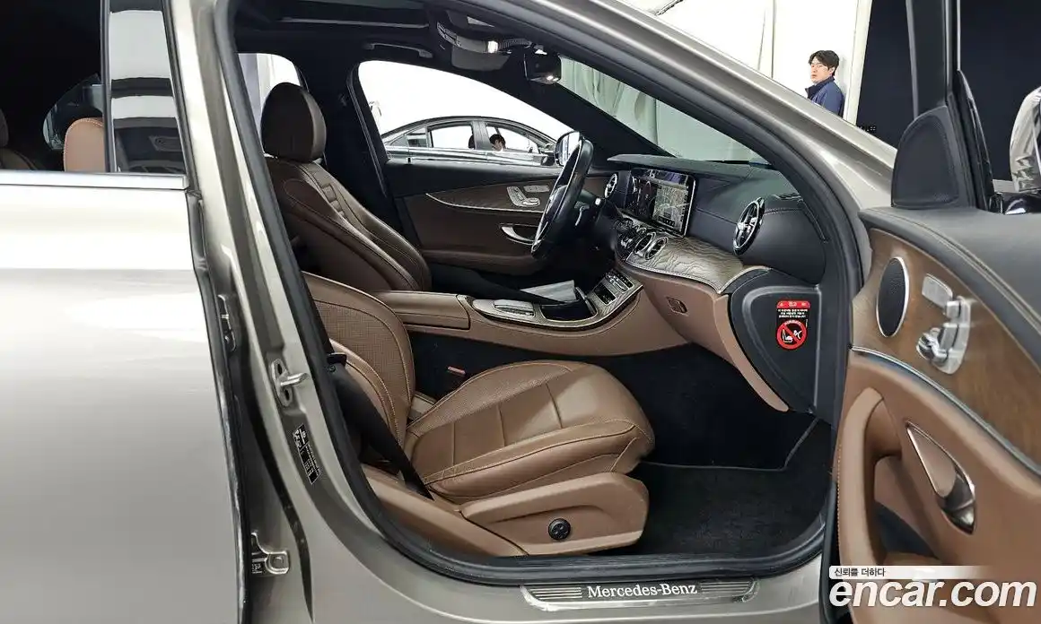 Mercedes-Benz E-Class 2021 2.0 Автомат в Москве № 822150, фото 11