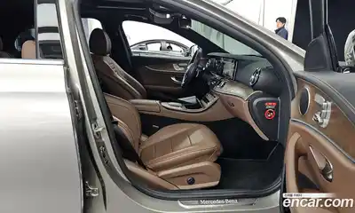 Mercedes-Benz E-Class 2021 2.0 Автомат в Москве № 822150, миниатюра 11