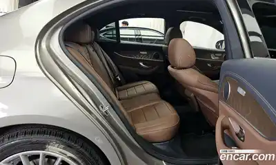 Mercedes-Benz E-Class 2021 2.0 Автомат в Москве № 822150, миниатюра 12