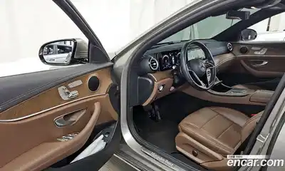 Mercedes-Benz E-Class 2021 2.0 Автомат в Москве № 822150, миниатюра 10