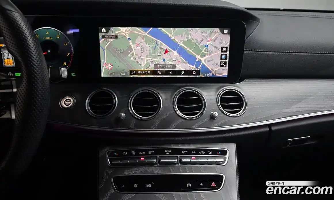 Mercedes-Benz E-Class 2021 2.0 Автомат в Москве № 822241, фото 13