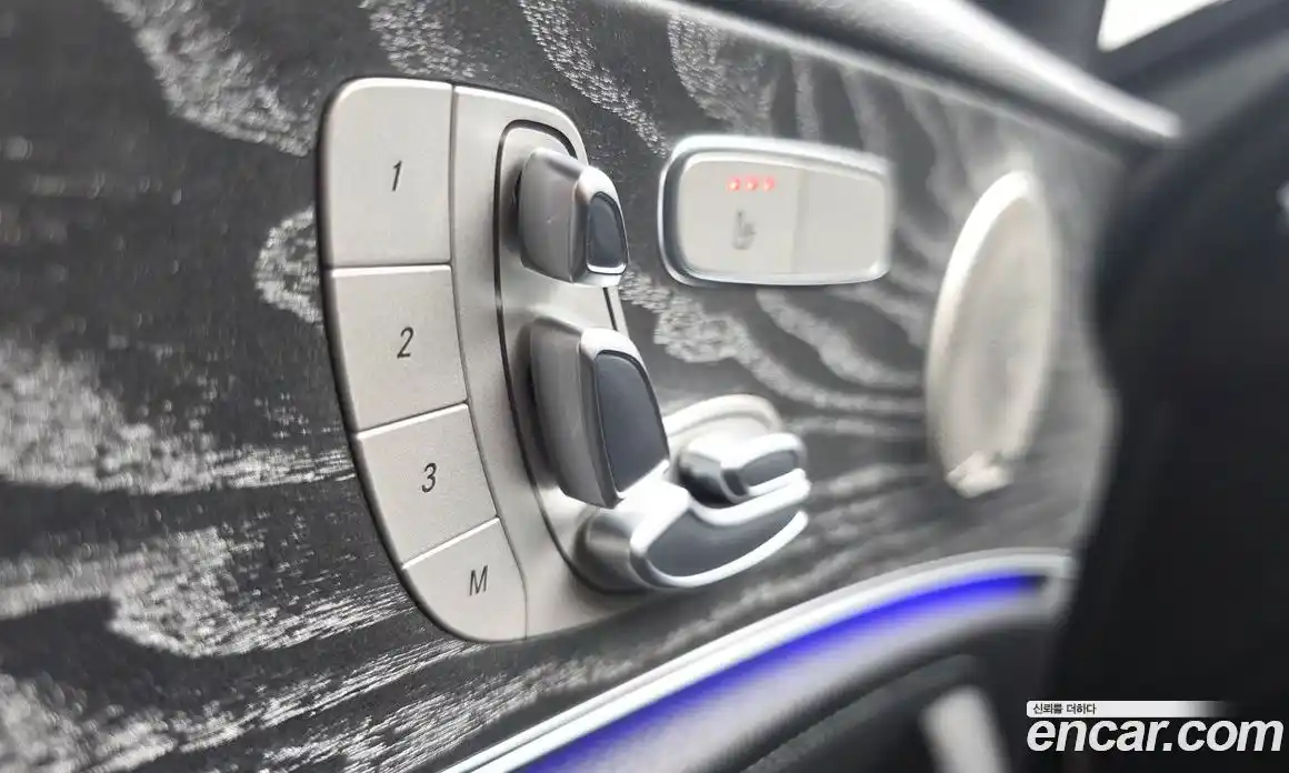 Mercedes-Benz E-Class 2021 2.0 Автомат в Москве № 822241, фото 17