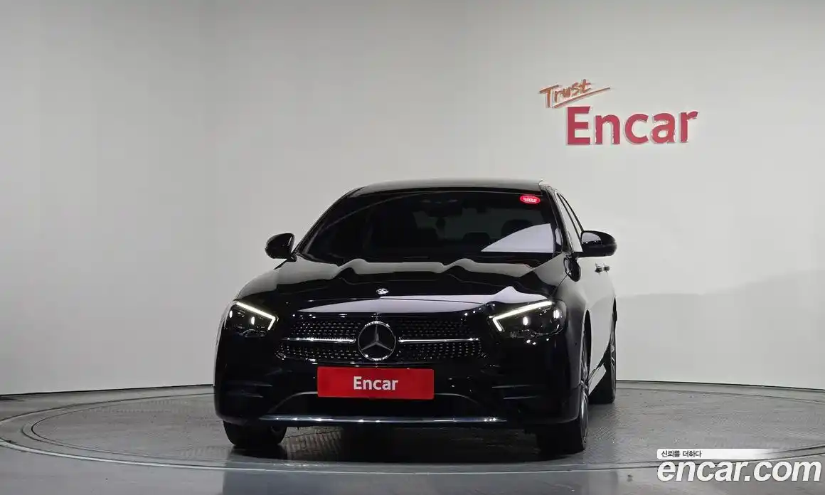 Mercedes-Benz E-Class 2021 2.0 Автомат в Москве № 822288, фото 3