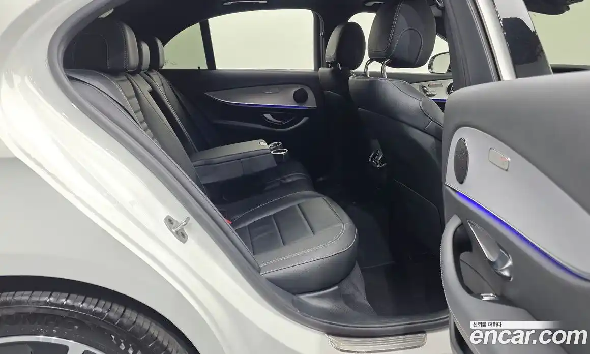 Mercedes-Benz E-Class 2021 2.0 Автомат в Москве № 822727, фото 12