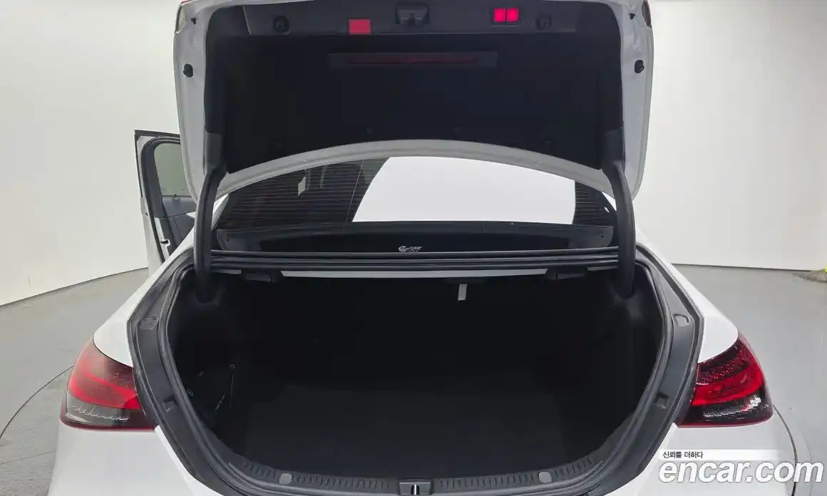 Mercedes-Benz E-Class 2021 2.0 Автомат в Москве № 822727, фото 20